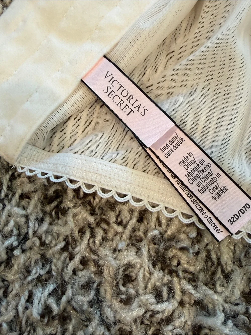 NWOT Victoria’s Secret Dream Angels Floral Lace Striped Mesh White Bra Top 32D - Picture 13 of 13